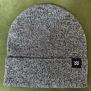 WREN Black and White Knit Beanie NWT